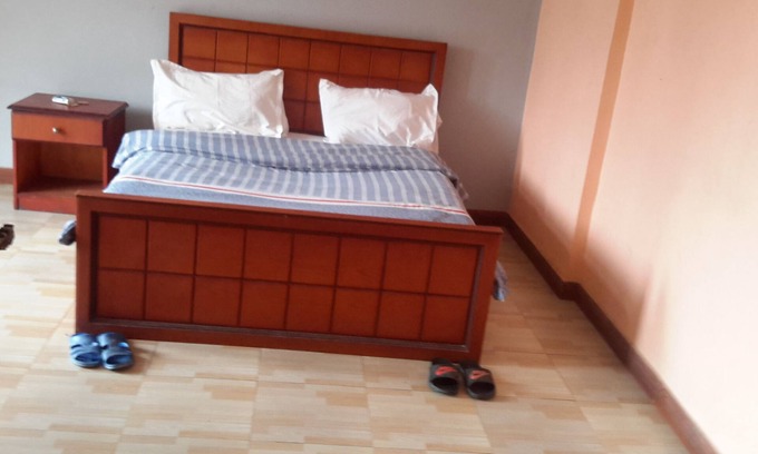 Addis Ababa Hotel | 20/20 Guest House