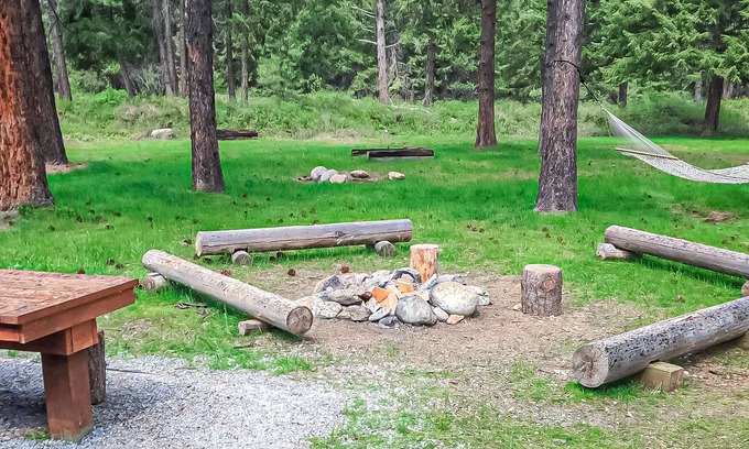 Northport Cabin | 20-acre dog-friendly glamping camp with adorable cabin- near the Columbia River