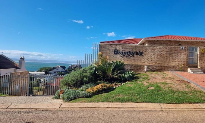 Wavecrest Apartment | 20 Brandersig