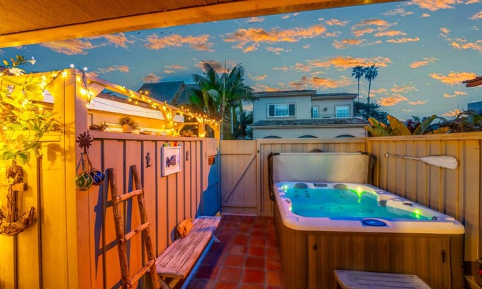 Pierpont Bay House | 20% Off Oct 2-4, Hot Tub To Beach, Great Reviews