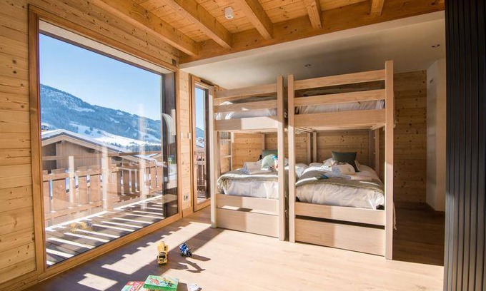 Praz-sur-Arly Ski Chalet | 200 m² Chalet ∙ 5 bedrooms ∙ 13 guests