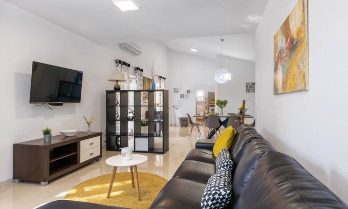 Prodol House | 200 m² House ∙ 3 bedrooms ∙ 8 guests