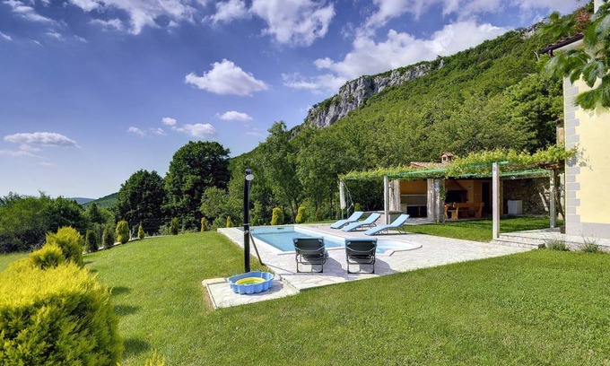 Lupoglav House | 200 m² House ∙ 4 bedrooms ∙ 10 guests