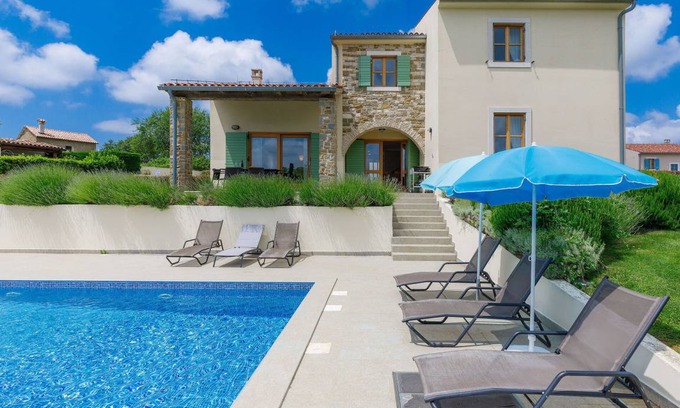 Baredine Villa | 200 m² Villa ∙ 4 bedrooms ∙ 8 guests
