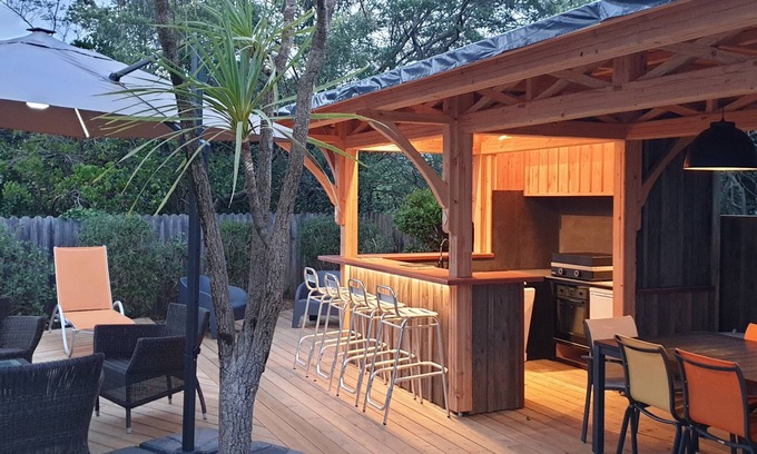 Cap-Ferret House | 200 meters from the beach: VILLA IN THE CENTER of Cap Ferret, beautiful garden with trees