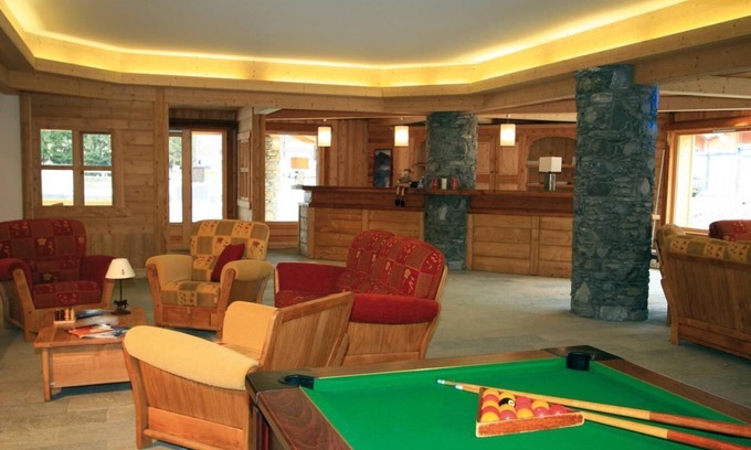 Saint-Chaffrey Apartment | 200m from resort center, fitness, swimming pool, terrace, balcony, tv, ski locker, 43m²