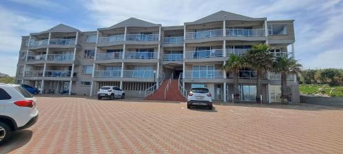 West Beach Apartment | 201 Coral Island, 88 Coral Road, Bloubergstrand