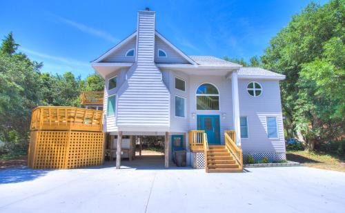 Duck House | 2012 - Grateful Duck