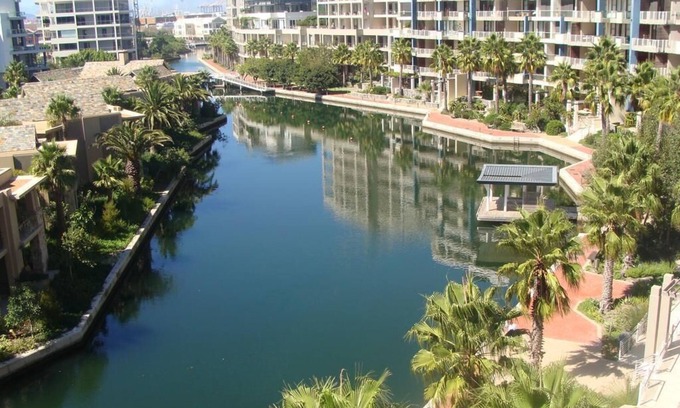 Victoria and Alfred Waterfront Apartment | 202 Kylemore