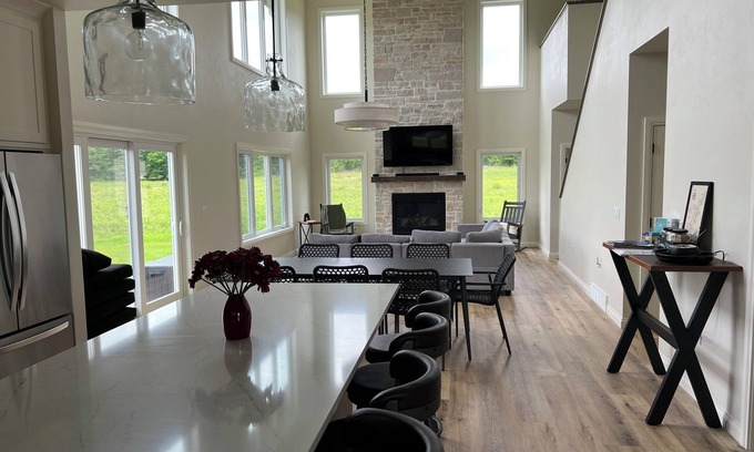 Fish Creek House | 2024 Highland Home - New BuildnIndoor Pickleball/Badminton/Basketball Court