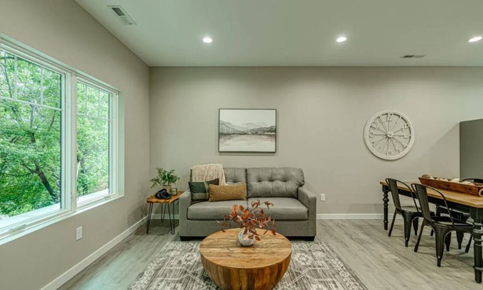 Bismarck House | 205 at the Mill. Downtown, Brand New, and Sleeps 8!