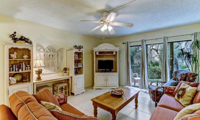 Fernandina Beach House | 2063 Beachwood Lovely 2 bedroom 2 bath Beach Wood villa is located in Amelia Island Plantation Resort