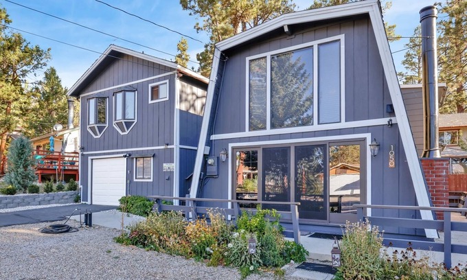 Whispering Forest Ski Chalet | 2073 - Mount Shasta Retreat 3 Bedroom Home by Redawning