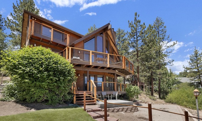 Boulder Bay Cabin | 2098-cove Lakefront Chalet 4 Bedroom Home by RedAwning