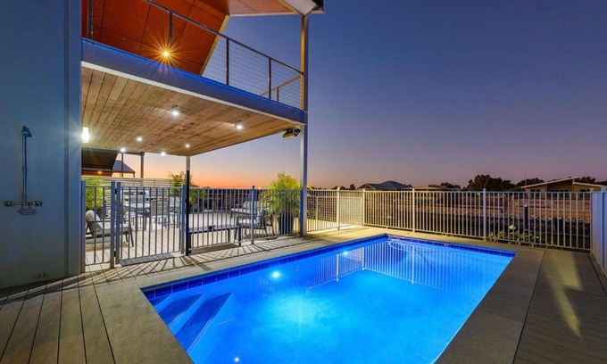 Exmouth House | 21 Corella Court