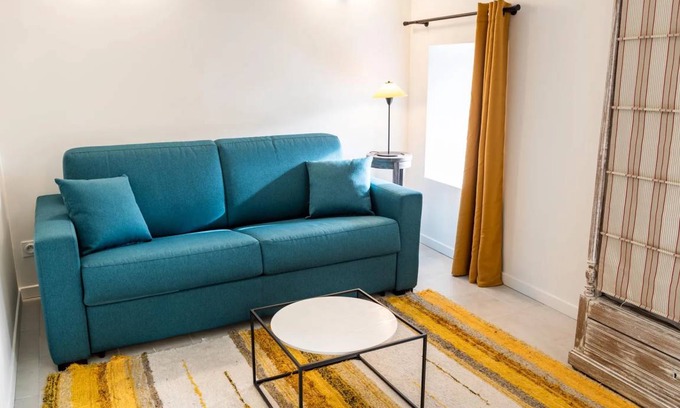 Mortagne-sur-Sevre House | 21 m² House ∙ 2 guests