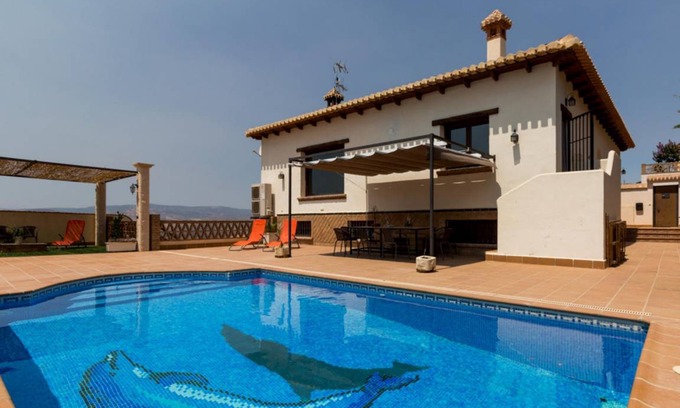 Durcal Villa | 210 m² Villa ∙ 6 bedrooms ∙ 12 guests