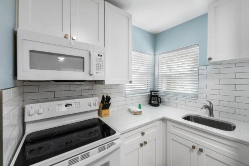 Madeira Beach House | #211 Surf Song Resort