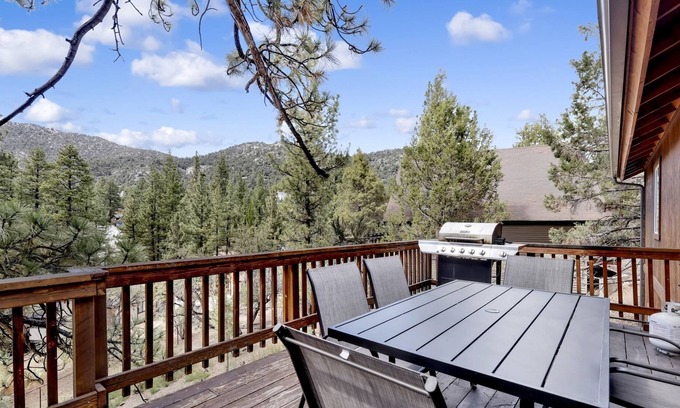 Whispering Forest Cabin | 2128-lookout Lodge 3 Bedroom Home by Redawning