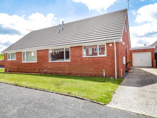 Menai Bridge House | 22 Gwel Yr Wyddfa