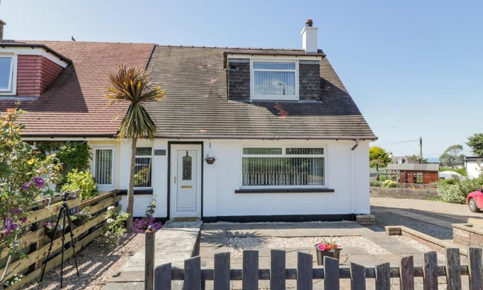 Maidens House | 22 Turnberry Road