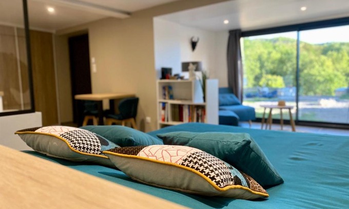 Pradons Apartment | 220 Le Studio