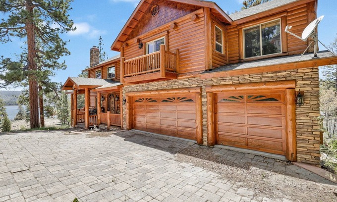 Fawnskin Cabin | 2261-cozy Lakeview Hideaway 4 Bedroom Chalet by RedAwning