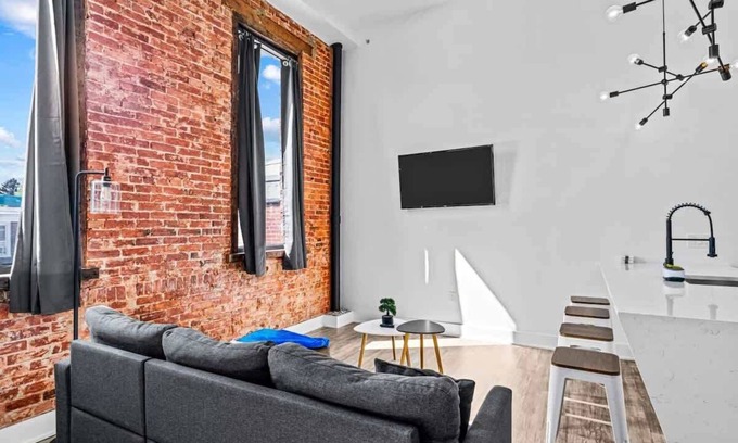 Delair House | 23 Luxury Loft-FREE Private Parking-Tesla Charger