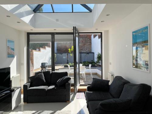 Christchurch House | 23 Millhams Street