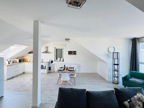 Hochheide Apartment | 23-schöner Wohnen, großes Apartment für 5-6 Personen in super Lage