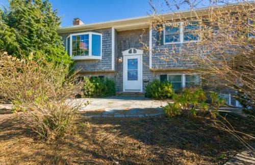 East Sandwich House | 24 Captain Wing Road East Sandwich - - Cape Cod