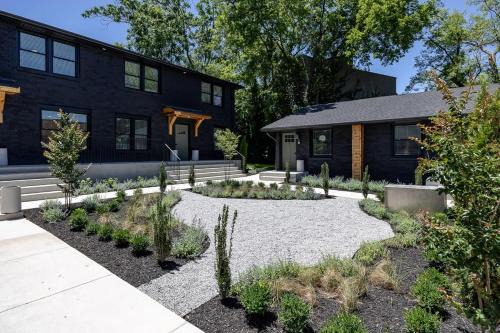 Hillsboro West End Apartment | 24-Guest Retreat The Nomad: Studio x2 1BR x4