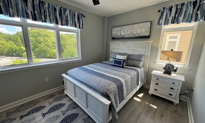 Huddleston Apartment | #2400 Pointe - Studio Suite at Mariners SML