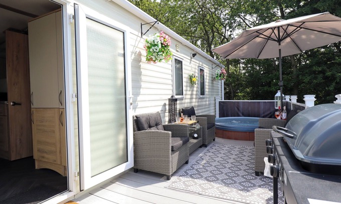 Tattershall Cottage | 25 Kingfisher Court