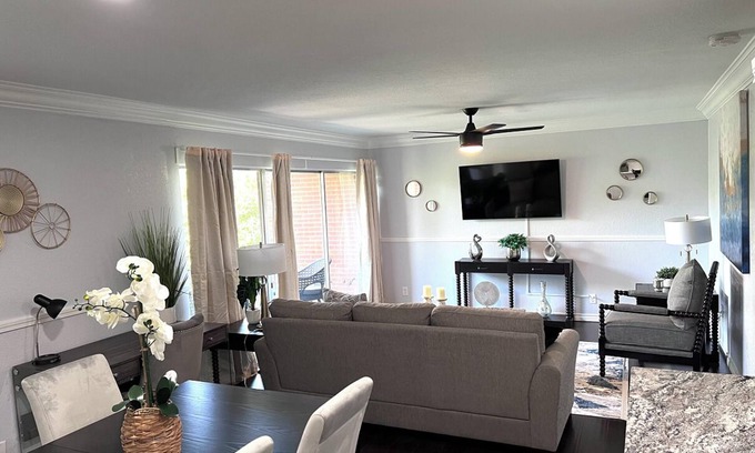North Arlington Condo | 25% OFF-3BD/2.5BA-Condo-Six Flags-G.Prairie-GP32A