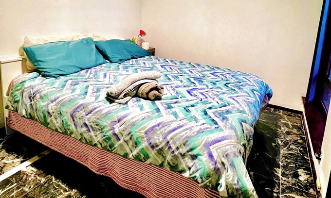 Winthrop House | 25%OFF/Come Stay In Long Term Cheap Cozy Queen Bedroom