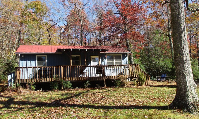Burnsville Cabin | 250 acres off Blue Ridge Pkwy “Blue House”