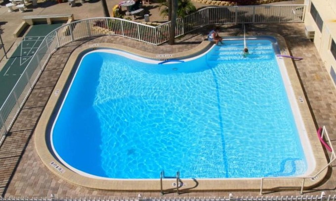 Madeira Beach House | 256 Surf Song Resort