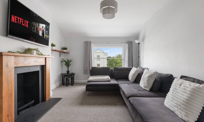 Archway Apartment | 25min to Central London!