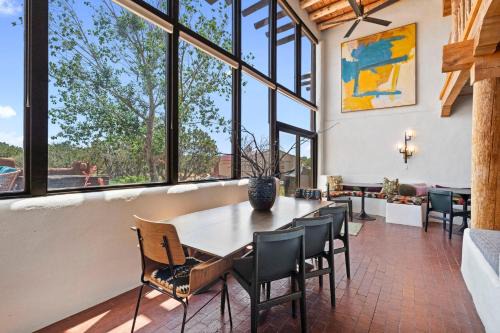 Seton Village House | 26 Camino Sudeste