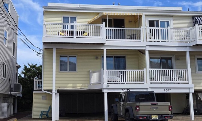 Dennisville Condo | 2605 Landis Avenue North