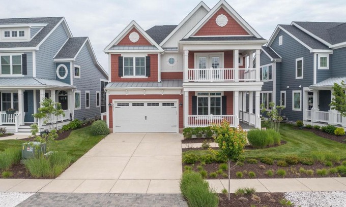 Bayside House | 26211 Crosswinds Landing
