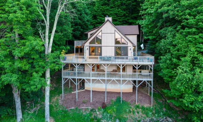 Seven Devils House | 263 m² House ∙ 5 bedrooms ∙ 12 guests