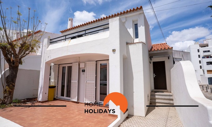 Oura Villa | #265 Charming Villa Sam by Home Holidays