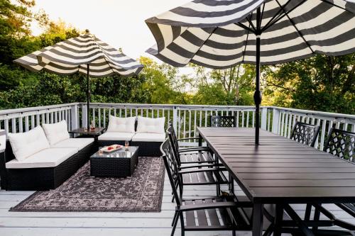Frankfort House | 27 Mi To Buffalo Tracehot Tubfirepitpoker