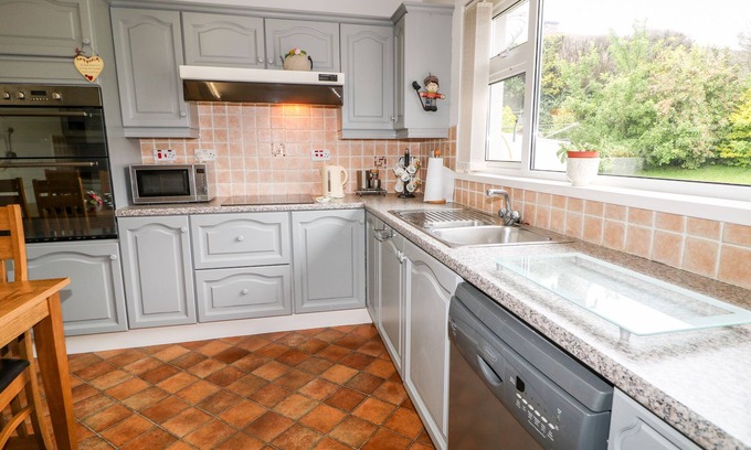 Warrenpoint Cottage | 27 Pinewood Hill
