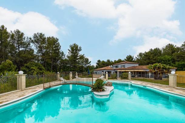 Signes House | 270 m² House ∙ 6 bedrooms ∙ 11 guests