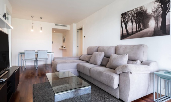 Diagonal Mar i el Front Maritim del Poblenou Apartment | 273 - Beach Apartment w/Pool II