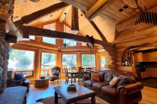 El Cajon House | 275B Charming Getaway with Hot tub