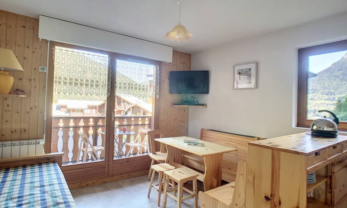 Saint-Jean-dʼAulps Apartment | 28 m² Apartment ∙ 1 bedroom ∙ 6 guests
